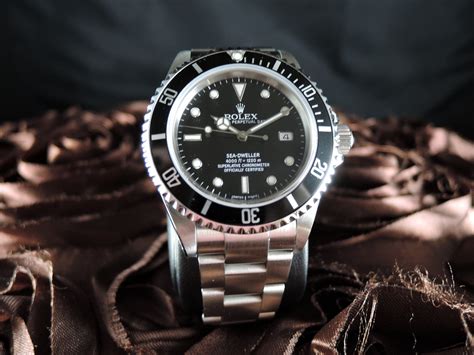 rolex sea dweller year 2000|Rolex Sea-Dweller bezel.